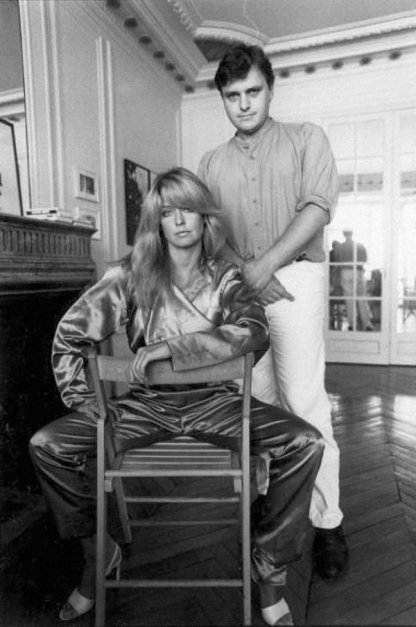 1979, avec Farrah Fawcett-Majors pour qui il a créé les costumes pour l’émission de télévision Charlie’s Angels